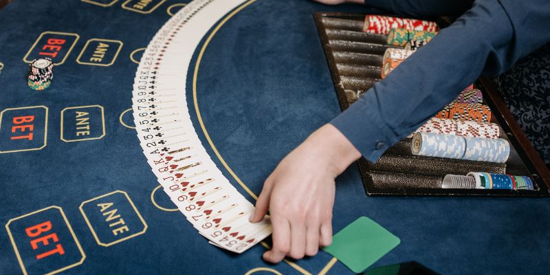 Bật mí 2 cách chơi blackjack thắng lớn